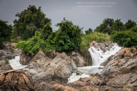 Mekong forcing trough contractions