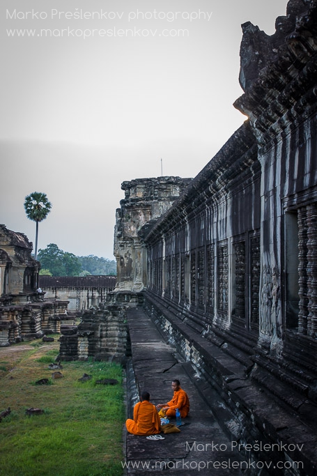 Time for a debate in Angkor Wat