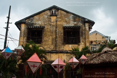 Silk lanterns with flags