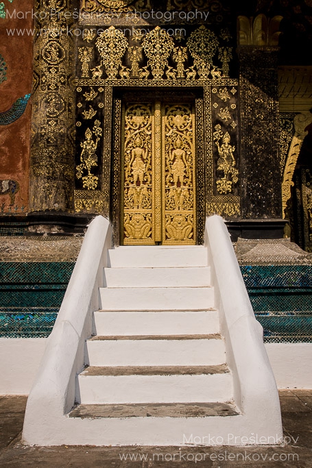 Golden side doors of Wat Xieng Thong