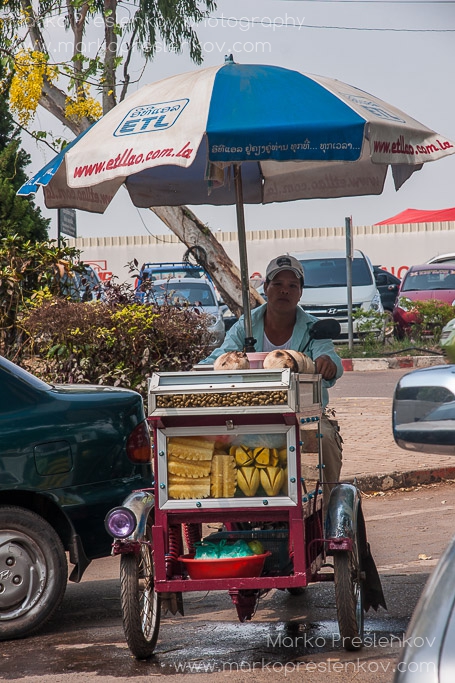 Coconut, pineapple and peanuts delivery